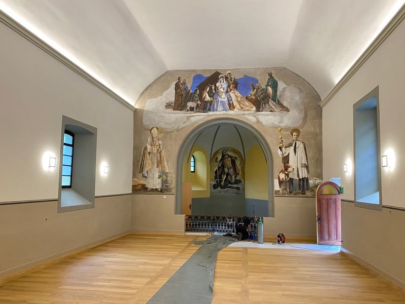 Chapelle restaurée avec ses fresques anciennes
